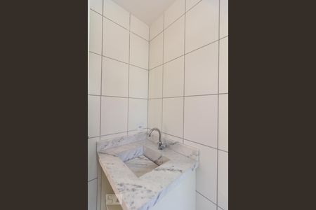 Banheiro de kitnet/studio à venda com 1 quarto, 24m² em Vila Butantã, São Paulo