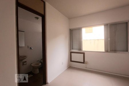 QUARTO de apartamento à venda com 1 quarto, 51m² em São João, Porto Alegre