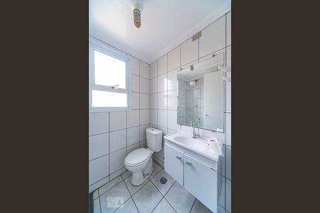 Banheiro de apartamento para alugar com 2 quartos, 44m² em Parque das Nações, Santo André