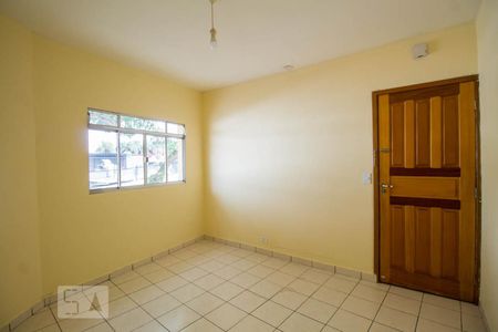 Sala de casa para alugar com 2 quartos, 120m² em Saúde, São Paulo