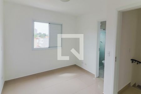 Quarto 1 Suite de casa de condomínio para alugar com 2 quartos, 108m² em Vila Polopoli, São Paulo