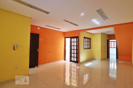 Sala de casa para alugar com 5 quartos, 304m² em Vila Camilopolis, Santo André