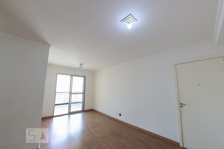 Sala de apartamento para alugar com 3 quartos, 76m² em Picanço, Guarulhos