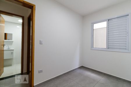 Quarto 2 de apartamento para alugar com 2 quartos, 40m² em Jardim Piqueroby, São Paulo