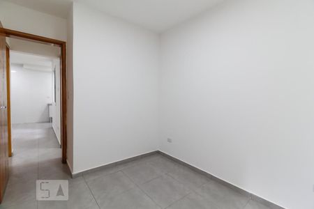 Quarto 1 de apartamento para alugar com 2 quartos, 40m² em Jardim Piqueroby, São Paulo