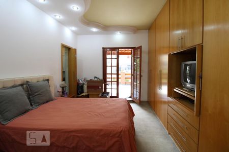 Suíte  de casa à venda com 4 quartos, 285m² em Vila Romana, São Paulo