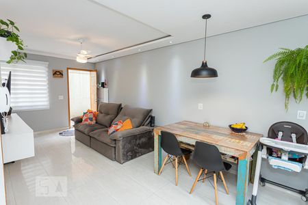 Sala e cozinha integradas de casa de condomínio à venda com 3 quartos, 100m² em Casa Verde Média, São Paulo