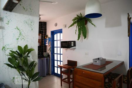 Cozinha de apartamento para alugar com 2 quartos, 60m² em Vila Assuncao, Praia Grande