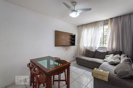 Sala de apartamento à venda com 3 quartos, 68m² em Santa Rosa, Niterói