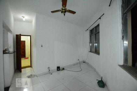 Sala de apartamento para alugar com 1 quarto, 50m² em Brás de Pina, Rio de Janeiro