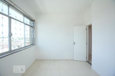 Quarto 1 de apartamento para alugar com 2 quartos, 45m² em Brás de Pina, Rio de Janeiro