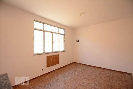 Sala de apartamento para alugar com 2 quartos, 45m² em Brás de Pina, Rio de Janeiro