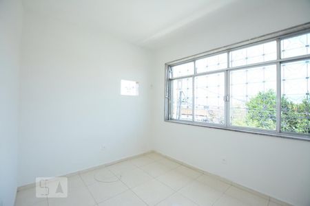 Quarto 1 de apartamento para alugar com 2 quartos, 45m² em Brás de Pina, Rio de Janeiro