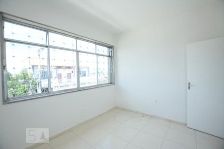 Quarto 1 de apartamento para alugar com 2 quartos, 45m² em Brás de Pina, Rio de Janeiro