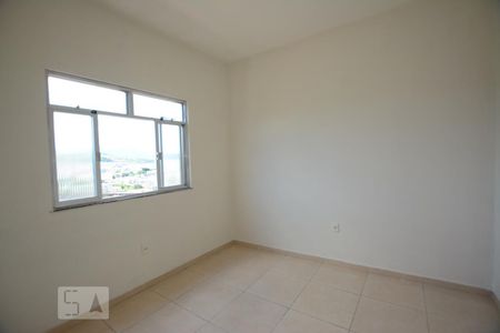 Sala de apartamento para alugar com 1 quarto, 35m² em Brás de Pina, Rio de Janeiro