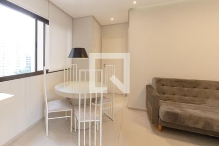 Sala de apartamento à venda com 2 quartos, 52m² em Indianópolis, São Paulo