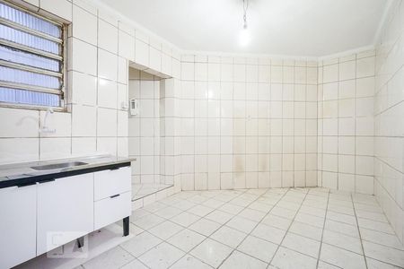 Cozinha de casa para alugar com 1 quarto, 75m² em Vila Moreira, São Paulo