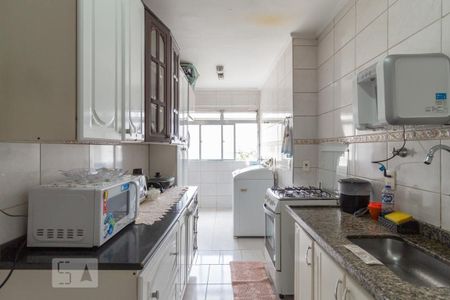 Cozinha de apartamento à venda com 2 quartos, 135m² em Vila Osasco, Osasco