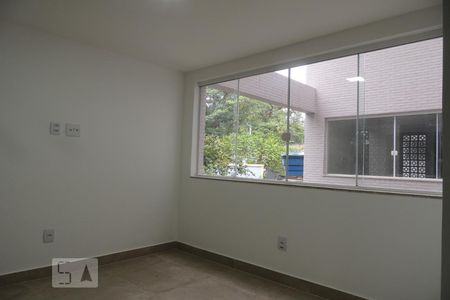 Sala de apartamento para alugar com 2 quartos, 48m² em Pechincha, Rio de Janeiro