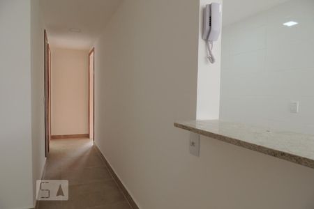 corredor de apartamento para alugar com 2 quartos, 48m² em Pechincha, Rio de Janeiro