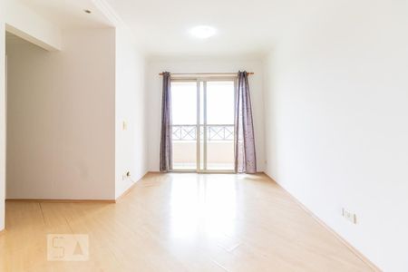 Sala de apartamento para alugar com 3 quartos, 68m² em Vila Isa, São Paulo