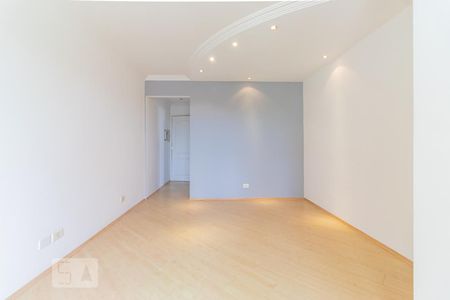 Sala de apartamento para alugar com 3 quartos, 68m² em Vila Isa, São Paulo