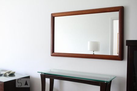 Sala de kitnet/studio para alugar com 1 quarto, 100m² em Icaraí, Niterói