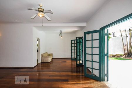 Sala de casa à venda com 3 quartos, 320m² em Fazenda Morumbi, São Paulo