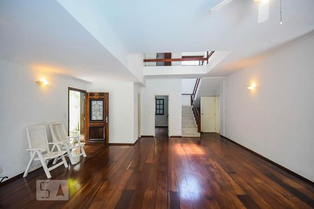 Sala de casa à venda com 3 quartos, 320m² em Fazenda Morumbi, São Paulo