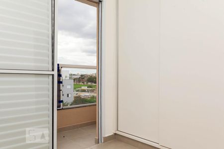 Suíte de apartamento para alugar com 2 quartos, 60m² em Santa Mônica, Uberlândia