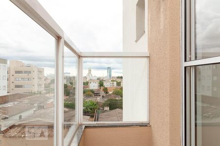 Sacada de apartamento para alugar com 2 quartos, 60m² em Santa Mônica, Uberlândia