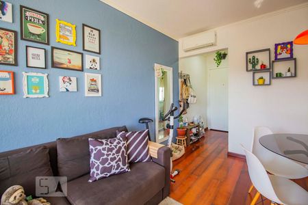 Sala  de apartamento para alugar com 1 quarto, 47m² em Agronomia, Porto Alegre