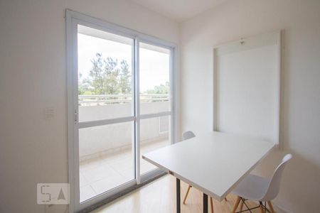 Sala de kitnet/studio para alugar com 1 quarto, 30m² em Jardim Novo Santo Amaro, São Paulo