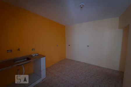 Cozinha de casa para alugar com 1 quarto, 50m² em Jardim Tietê, São Paulo