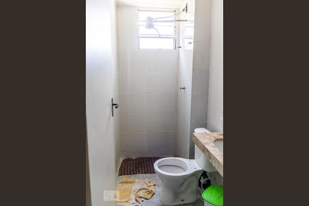 Banheiro de apartamento à venda com 2 quartos, 51m² em Santa Monica, Belo Horizonte