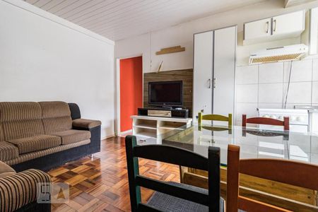 Sala de apartamento para alugar com 2 quartos, 50m² em Centro Histórico, Porto Alegre