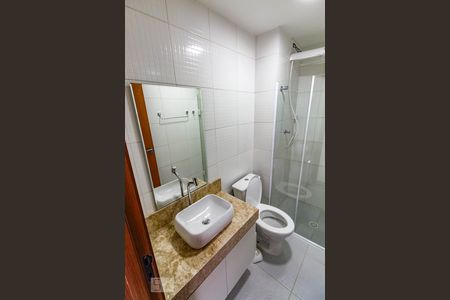 Banheiro de kitnet/studio para alugar com 1 quarto, 33m² em Vila Galvão, Guarulhos