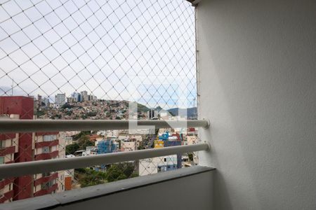 sacada de apartamento para alugar com 2 quartos, 60m² em Grajaú, Belo Horizonte