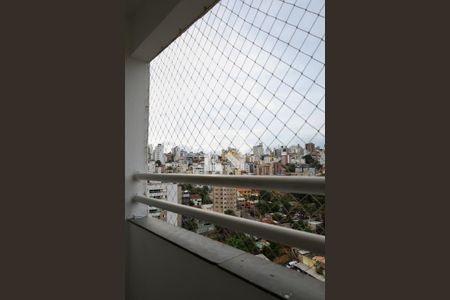 sacada de apartamento para alugar com 2 quartos, 60m² em Grajaú, Belo Horizonte