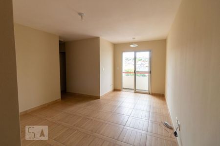 Sala de apartamento para alugar com 3 quartos, 65m² em Jardim do Estádio, Santo André