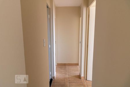 Corredor de apartamento para alugar com 3 quartos, 65m² em Jardim do Estádio, Santo André