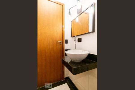 Lavabo de casa para alugar com 3 quartos, 200m² em Imirim, São Paulo