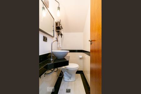 Lavabo de casa para alugar com 3 quartos, 200m² em Imirim, São Paulo