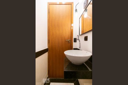 Lavabo de casa para alugar com 3 quartos, 200m² em Imirim, São Paulo