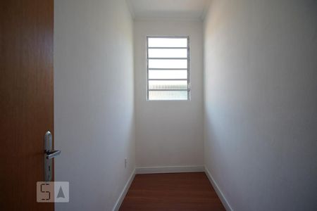 Closet - Escritório de apartamento para alugar com 1 quarto, 48m² em Moinhos de Vento, Porto Alegre