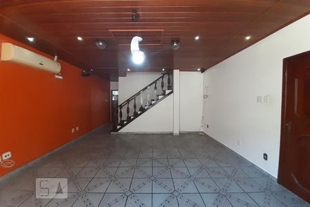 Sala de casa de condomínio à venda com 3 quartos, 105m² em Todos Os Santos, Rio de Janeiro