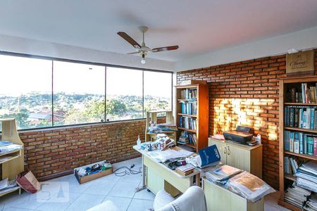 Quarto de apartamento à venda com 4 quartos, 400m² em Nonoai, Porto Alegre