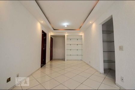 Sala de apartamento para alugar com 3 quartos, 80m² em Jardim Guanabara, Rio de Janeiro