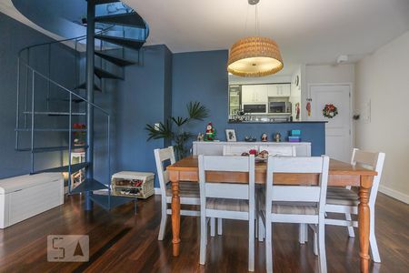 Sala de Estar de apartamento à venda com 2 quartos, 156m² em Vila Sao Francisco, São Paulo