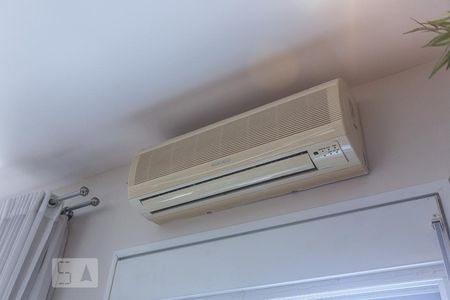 Sala de Estar Ar Coondicionado de apartamento à venda com 2 quartos, 156m² em Vila Sao Francisco, São Paulo